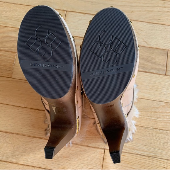 BCBG Camel Leather Clogs NWT - Picture 4 of 7